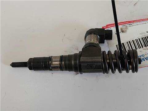 Foto 2ª: Inyectores Volkswagen Passat 2.0 TDI 16V BERLINA 140CV 103KW [BKP] (2005)