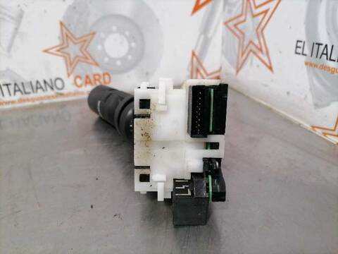 Foto 2ª: Mando Multifuncion Nissan Navara DOUBLE CAB SE 4X4 190CV 140KW [YD25] (2011)