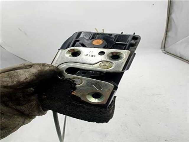 Foto 3ª: Cerradura Puerta Delantera Izquierda Nissan NV200 1.5 EVALIA ACENTA [1.5 LTR. - 66 KW DCI CAT] [K9K]