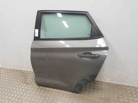 Foto 2ª: Puerta Trasera Izquierda Hyundai Tucson 1.6 132CV [G4FD] (2015)