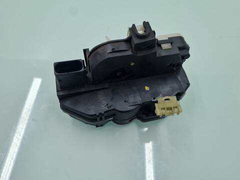 Foto 2ª: Cerradura Puerta Trasera Derecha Opel Astra COSMO 110CV 81KW [A17DTR] (2010)
