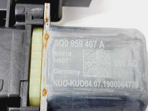 Foto 3ª: Elevalunas Eléctrico Trasero Derecho Skoda Fabia ACTIVE 95CV 70KW [DKL] (2019)
