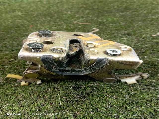 Foto 2ª: Cerradura Puerta Delantera Izquierda Nissan Patrol 3.3 D SD33 5P (1989)