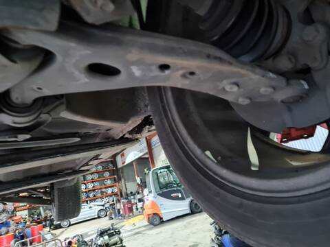 Brazo Suspension Delantero Izquierdo Ford Kuga TITANIUM 163CV 120KW