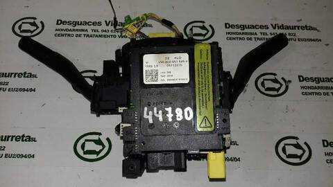 Foto 3ª: Mando Multifuncion Volkswagen Passat TRENDLINE BERLINA 140CV 103KW [BKP] (2005)