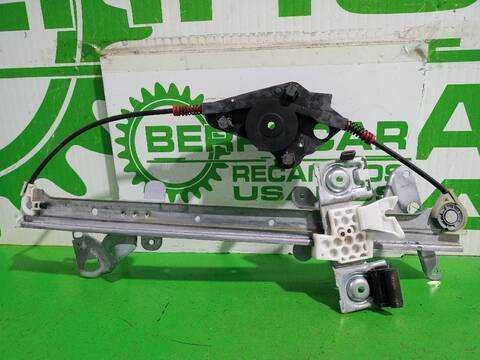 Foto 2ª: Elevalunas Eléctrico Delantero Izquierdo Ford Fiesta AMBIENTE 68CV (2001)