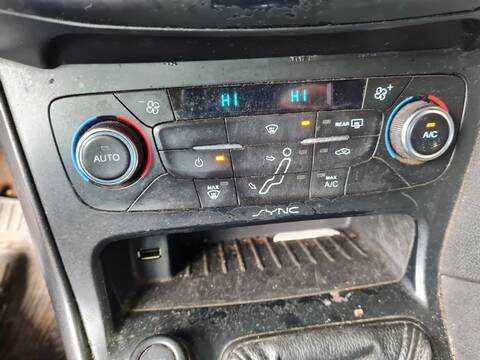 Foto 3ª: Mando Climatizador Ford Focus EDITION 116CV 85KW [T1DA] (2015)