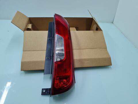Piloto Trasero Derecho Fiat Doblo EASY 95CV 70KW