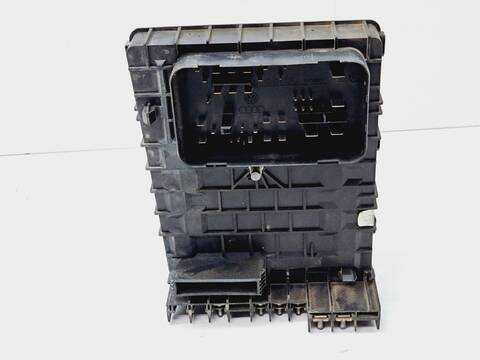 Foto 2ª: Caja Reles Fusibles Volkswagen Golf 1.9 TDI BERLINA 105CV 77KW [BXE] (2007)