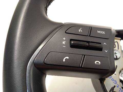 Foto 3ª: Volante Hyundai Bayon 1.2 MPI 84CV 62KW [G4LF] (2023)