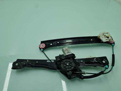 Foto 4ª: Elevalunas Eléctrico Delantero Derecho Bmw Serie 1 114 118D 143CV 105KW [N47D20C] (2012)