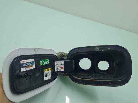 Foto 4ª: Tapa Exterior Combustible Ford Kuga HYBRID ST-LINE 150CV [YLDC] (2020)