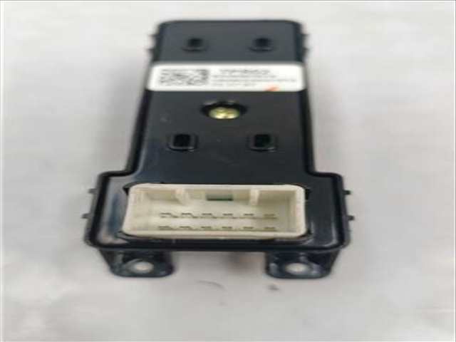 Foto 3ª: Botonera Elevalunas Hyundai Tucson 1.6 GDI 132CV 97KW [G4FD] (2020)