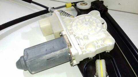 Foto 3ª: Elevalunas Eléctrico Delantero Derecho Bmw Serie 7 720 735I 272CV 200KW [N62B36] (2001)