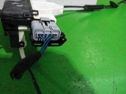 Foto 2ª: Cerradura Puerta Trasera Izquierda Citroen C3 EXCLUSIVE 68CV [8HZDV4TD] (2009)