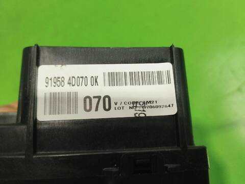 Foto 2ª: Caja Reles Fusibles Kia Carnival 2.9 CRDI CAT 185CV [J3] (2006)