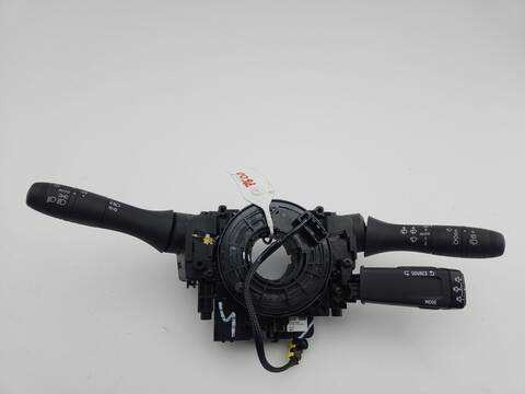 Mando Multifuncion Renault Captur TECHNO 140CV 103KW