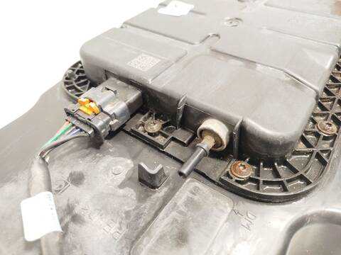 Foto 3ª: Deposito AdBlue Peugeot Partner 1.5 BLUEHDI 100 102CV 75KW FURGONETA [YHY (DV5RD)] (2021)