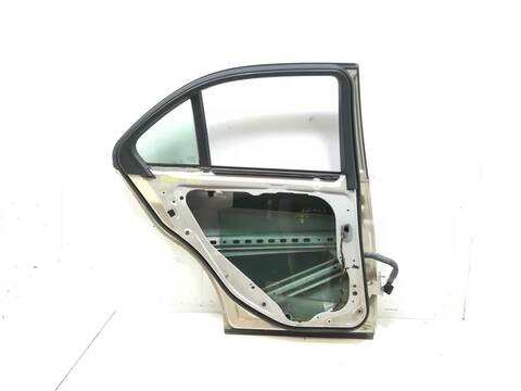 Foto 3ª: Puerta Trasera Izquierda Mercedes Clase C 160 651913 BERLINA (2010)