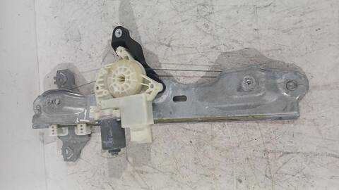 Foto 3ª: Elevalunas Manual Trasero Izquierdo Nissan Qashqai 1.5 DCI 116CV [K9K 872] (2013)