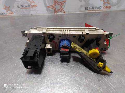 Foto 2ª: Mando Calefacción A. A. Ford Transit FT 350 2.4 EXPRESS-LINE 137CV 101KW CAJA CERRADA [H9FA] (2006)