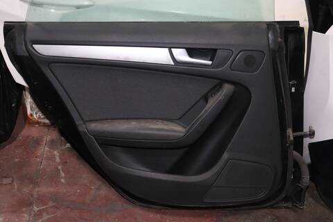 Foto 3ª: Puerta Trasera Izquierda Audi A5 2.0 TDI 125KW) 170CV (2009)
