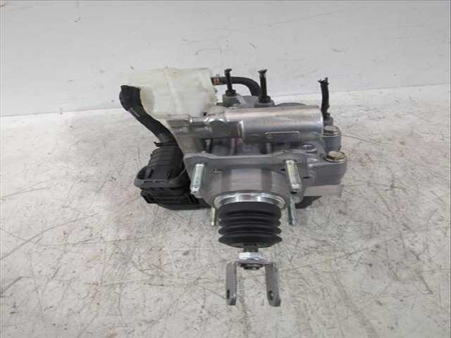 Foto 2ª: Bomba Freno Toyota Corolla 1.8 VVTI HYBRID ZWE219) HATCHBACK 140CV [2ZR-FXE] (2018)