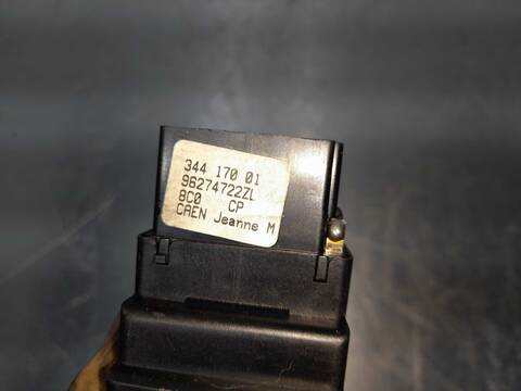 Foto 4ª: Mando Multifuncion Citroen Xantia 2.0 HDI 90/110 ATTRACTION BERLINA 90CV 66KW [RHY] (2000)