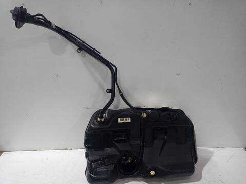 Deposito de Combustible Ford Mondeo GHIA 06.2003 ) D) 131CV