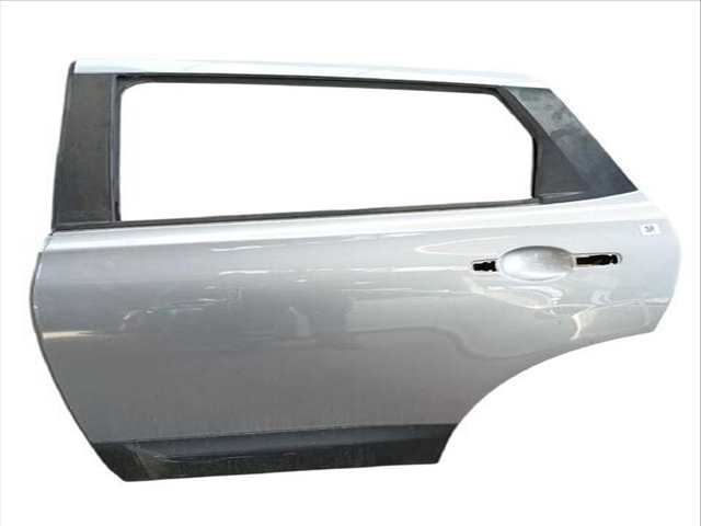 Foto 3ª: Puerta Trasera Izquierda Nissan Qashqai 2.0 DCI A LAS 4 RUEDAS (2006)