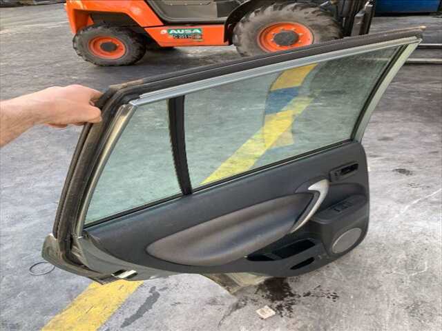 Foto 2ª: Puerta Trasera Izquierda Toyota Rav4 2.0 D4D [1CD-FTV] (2005)