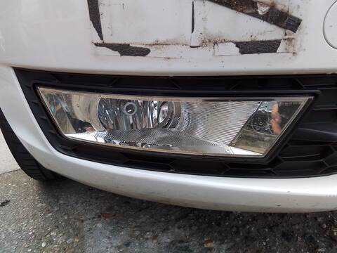 Foto 3ª: Faro Antiniebla Delantero Derecho Skoda Rapid 1.6 TDI DPF 105CV 77KW [CAY] (2015)
