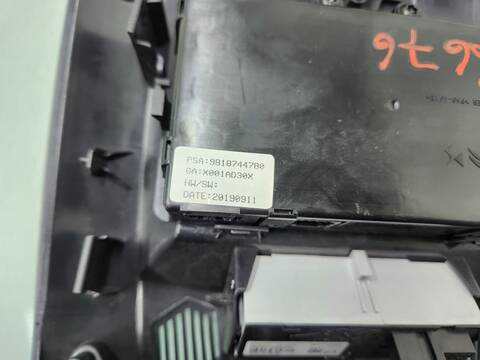 Foto 2ª: Luz Interior DS 7 PERFORMANCE LINE 180CV 132KW [5G06] (2020)