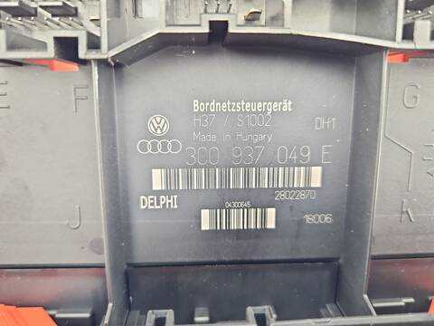 Foto 3ª: Caja Reles Fusibles Volkswagen Golf GT BERLINA 170CV 125KW [BLG] (2006)