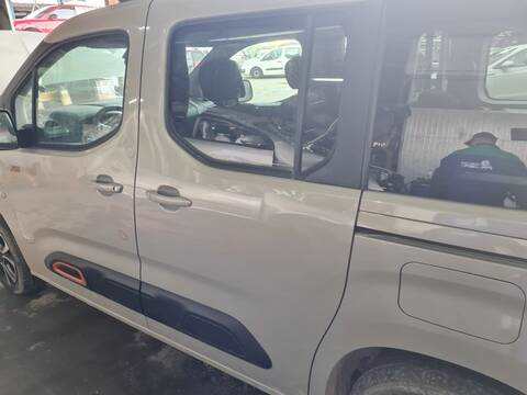 Puerta Lateral Corredera Izquierda Citroen Berlingo SHINE M 131CV 96KW