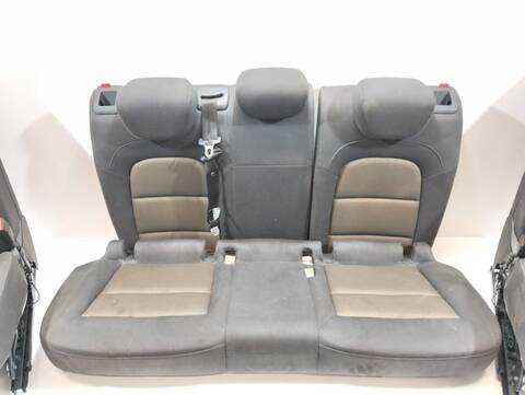 Foto 2ª: Asientos Traseros Audi Q3 DESIGN 2 16V TDI 150CV (2014)