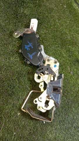 Foto 2ª: Cerradura Puerta Trasera Izquierda Toyota 4 Runner 3.0 T DIESEL (1993)