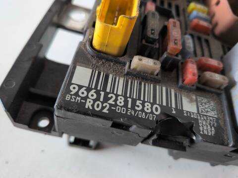 Foto 2ª: Caja Reles Fusibles Peugeot 407 SW 2.0 16V HDI FAP 140CV (2004)