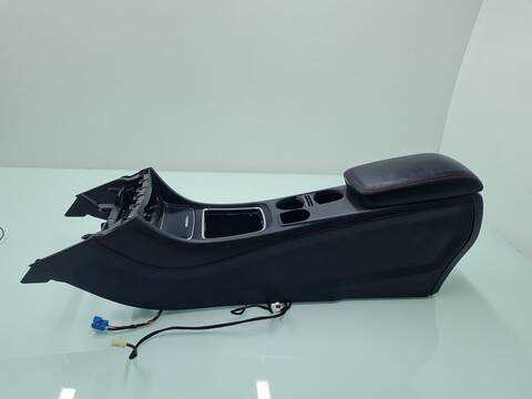 Consola Central Mercedes Clase A 140 A 45 AMG 4-MATIC 176.052) 381CV 280KW