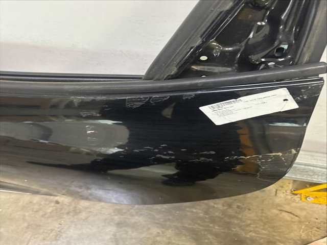 Foto 3ª: Puerta Trasera Izquierda Renault Clio 90 CV 66KW [H4B400 H4B] (2015)