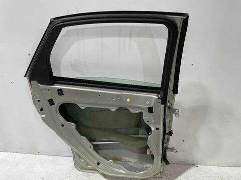 Foto 3ª: Puerta Trasera Izquierda Ford Focus BUSINESS 90CV (2007)