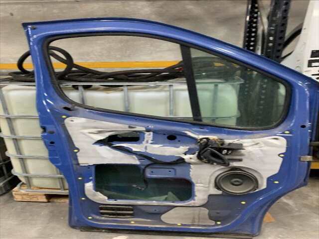 Foto 2ª: Puerta Delantera Izquierda Renault Trafic 1.9 DCI [F9Q U7] (2006)