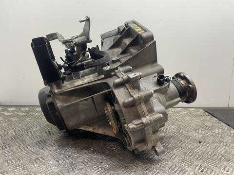 Foto 1ª: Caja Cambios Volkswagen Polo BKY (2005)