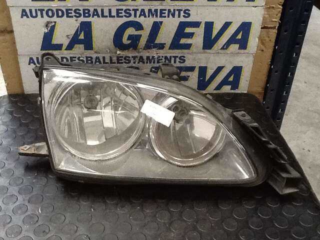 Foto 1ª: Faro Derecho Toyota Avensis 1.6 (2001)