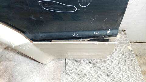 Foto 4ª: Puerta Trasera Derecha Mitsubishi Montero 87CV 64KW
