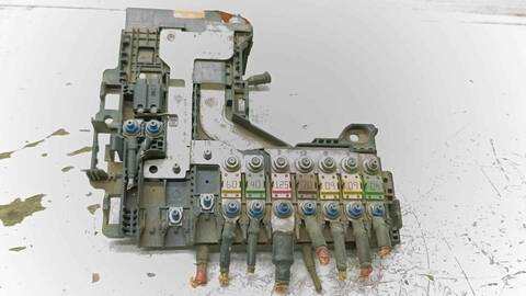 Caja Reles Fusibles Citroen C4 1.6 BLUEHDI 115 115CV 85KW