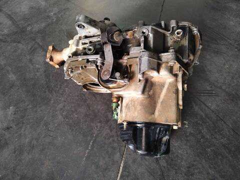 Foto 3ª: Caja Cambios Renault Kangoo 1.9 DCI 4X4 84CV 62KW [F9Q790] (2006)