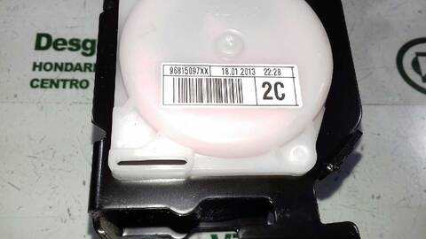 Foto 3ª: Cinturón Trasero Central Citroen Berlingo 1.6 HDI FAP 112CV 82KW [9H06] (2013)