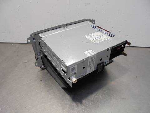 Foto 4ª: Sistema Audio Radio CD Volkswagen Polo ADVANCE 75CV 55KW [CAY] (2010)