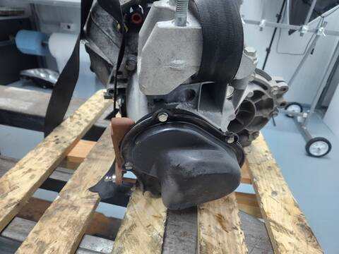 Foto 4ª: Caja Cambios Ford Fiesta TREND 75CV 55KW [UGJC] (2014)
